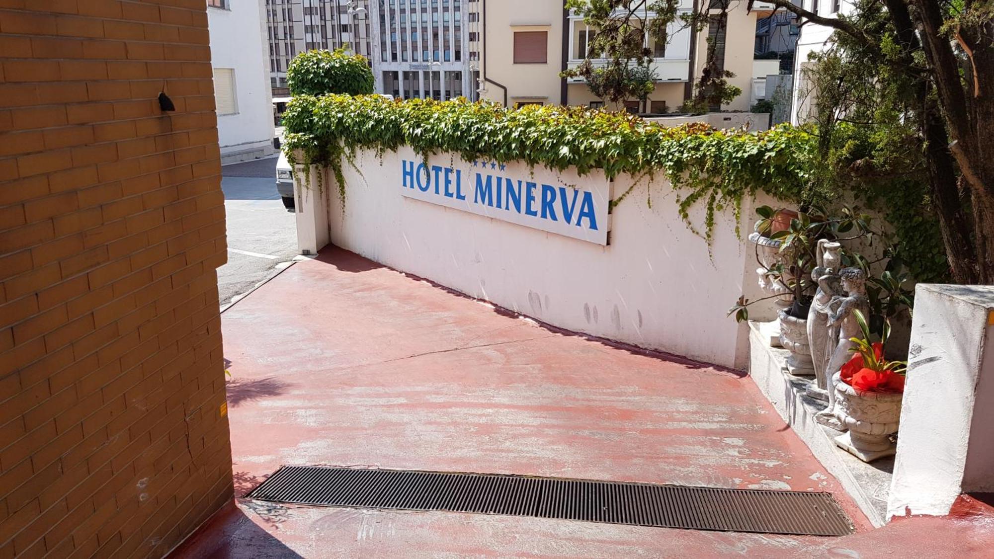 Hotel Minerva Pordenone Buitenkant foto