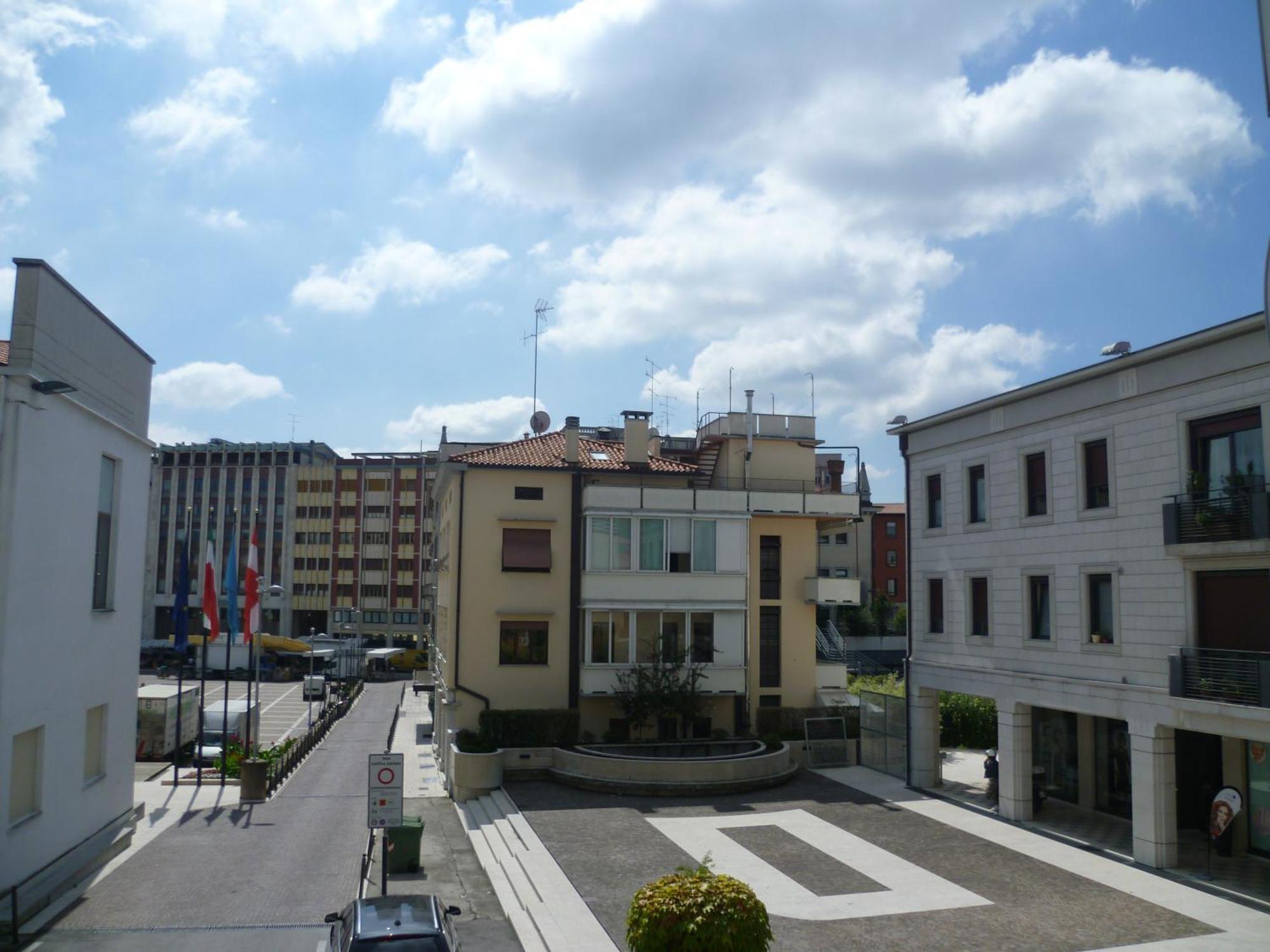 Hotel Minerva Pordenone Buitenkant foto