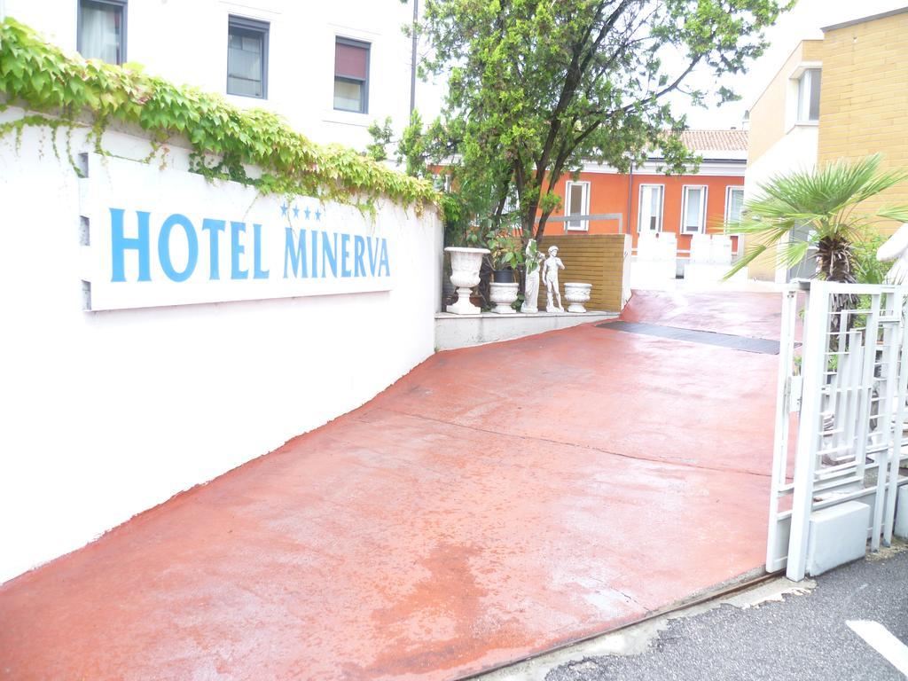 Hotel Minerva Pordenone Buitenkant foto